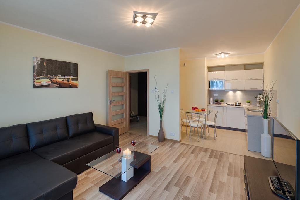 City Aparthotel Ochota Warszawa Exteriör bild