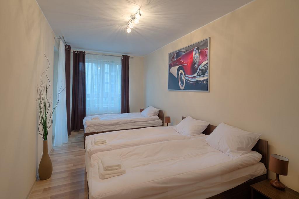 City Aparthotel Ochota Warszawa Exteriör bild